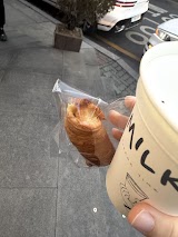 딥밀크 사진